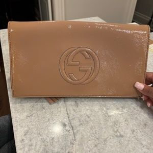 GUCCI Patent Leather Medium Soho Clutch